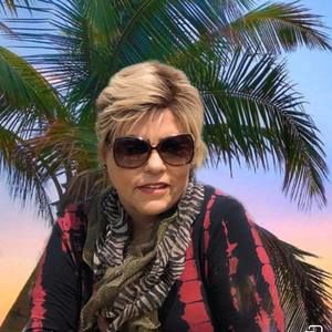 Meet your Posher, Ana julia